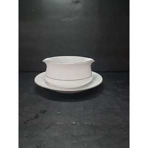 Salem Translucent‎ China Gravy Boat W Underplate Lace Bouquet (Platinum Trim)